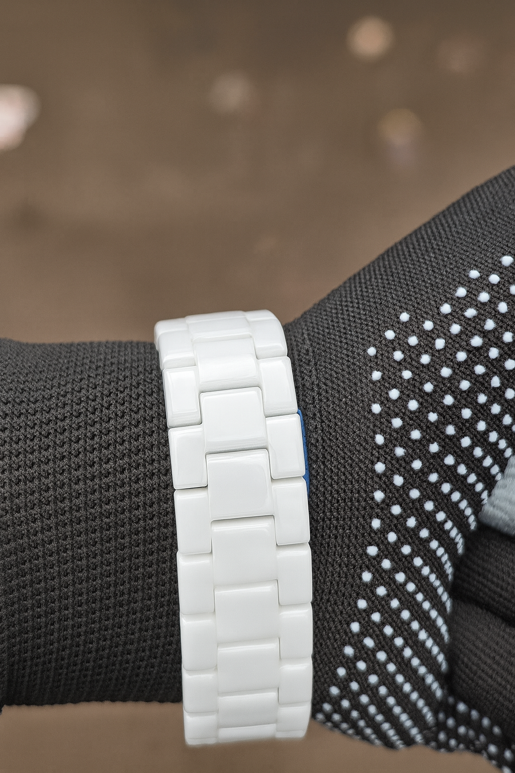 Armani Luxury White Ceramic Chronograph Watch – Rose Gold Accents | Premium Design